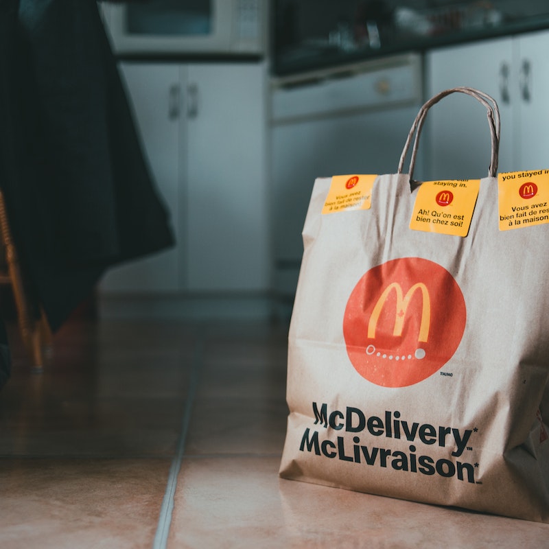 pexels-erik-mclean-7258498